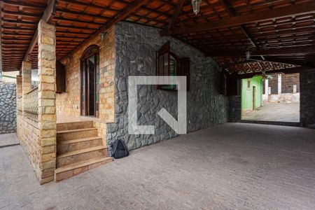 Garagem de casa à venda com 3 quartos, 200m² em Eldorado, Contagem