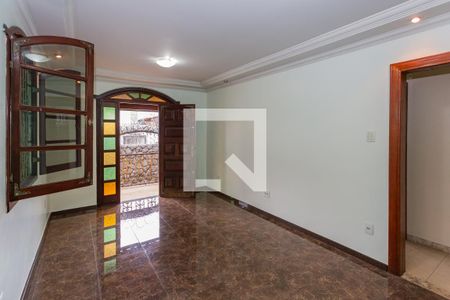 Sala de casa à venda com 3 quartos, 200m² em Eldorado, Contagem