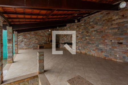 Casa à venda com 200m², 3 quartos e 3 vagasChurrasqueira