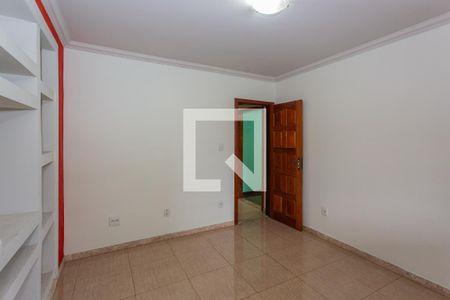 Quarto 1 de casa à venda com 3 quartos, 200m² em Eldorado, Contagem
