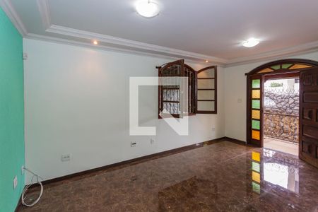 Sala de casa à venda com 3 quartos, 200m² em Eldorado, Contagem