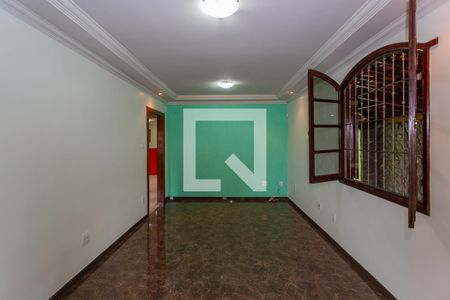 Sala de casa à venda com 3 quartos, 200m² em Eldorado, Contagem