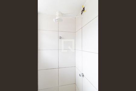 Detalhe do banheiro de kitnet/studio para alugar com 1 quarto, 20m² em Cruzeiro, São José dos Pinhais