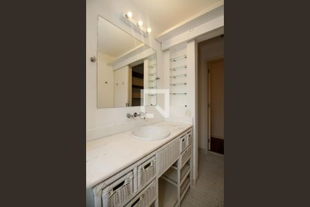 Apartamento à venda com 170m², 3 quartos e 1 vagaBanheiro Social