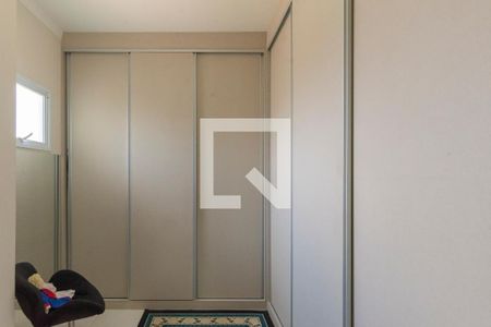 Casa à venda com 320m², 4 quartos e 2 vagas Casa à venda com 320m², 4 quartos e 2 vagasCloset da Suíte 1