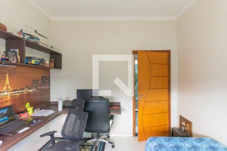 Casa à venda com 320m², 4 quartos e 2 vagas Casa à venda com 320m², 4 quartos e 2 vagasQuarto