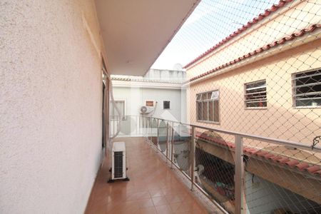 Casa de condomínio à venda com 180m², 5 quartos e NaN vagasQuarto 1 - varanda