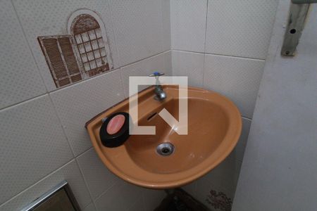 Casa de condomínio à venda com 180m², 5 quartos e NaN vagasCasa 2 - Banheiro de serviço