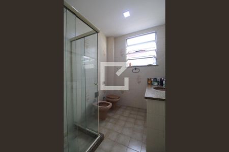 Casa de condomínio à venda com 180m², 5 quartos e NaN vagasBanheiro Social 2