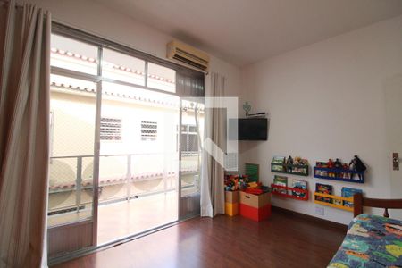 Casa de condomínio à venda com 180m², 5 quartos e NaN vagasQuarto 1