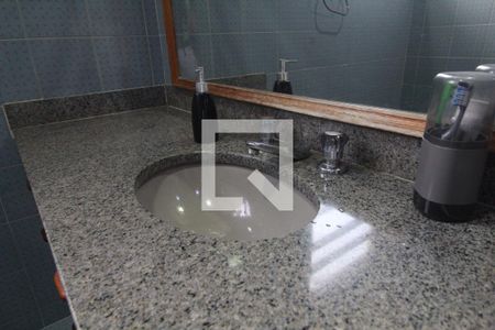 Casa de condomínio à venda com 180m², 5 quartos e NaN vagasBanheiro Social 1