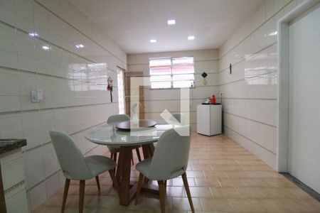 Casa de condomínio à venda com 180m², 5 quartos e NaN vagasCozinha