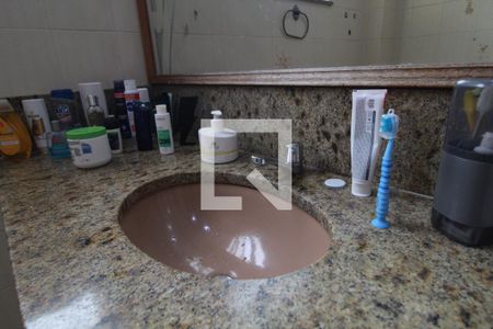 Casa de condomínio à venda com 180m², 5 quartos e NaN vagasBanheiro Social 2