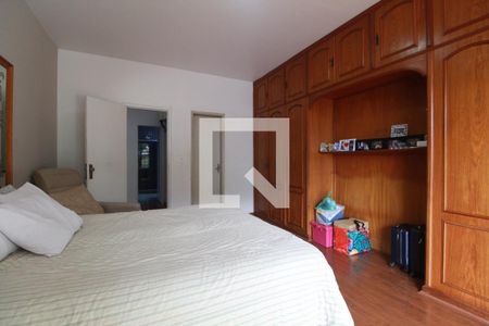 Casa de condomínio à venda com 180m², 5 quartos e NaN vagasSuíte