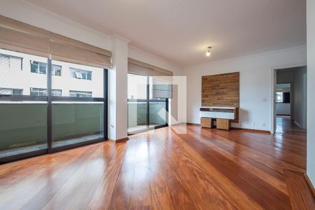 Sala de apartamento à venda com 3 quartos, 135m² em Vila Madalena, São Paulo