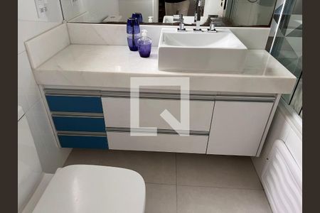 Apartamento à venda com 190m², 3 quartos e 3 vagasSuíte 01 - Banheiro