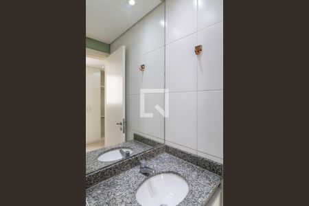 Apartamento à venda com 65m², 3 quartos e 1 vagaSuíte - Banheiro