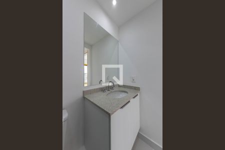 Banheiro  de apartamento para alugar com 1 quarto, 28m² em Vila Independência, São Paulo