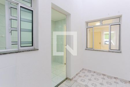 Casa à venda com 75m², 2 quartos e 1 vagaÁrea de Serviço