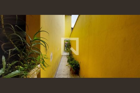 Casa à venda com 260m², 3 quartos e 6 vagasCorredor lateral