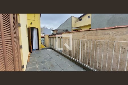 Casa à venda com 260m², 3 quartos e 6 vagasVaranda Quarto 2 e 3