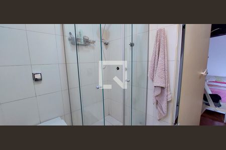 Casa à venda com 260m², 3 quartos e 6 vagasBanheiro Quarto 1 suíte