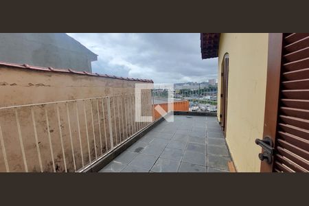 Casa à venda com 260m², 3 quartos e 6 vagasVaranda Quarto 2 e 3