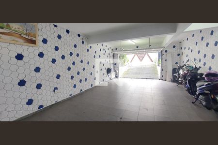 Casa à venda com 260m², 3 quartos e 6 vagasGaragem