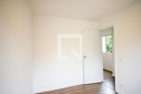 Quarto 1 de apartamento para alugar com 2 quartos, 41m² em Santo Antônio, São José dos Pinhais