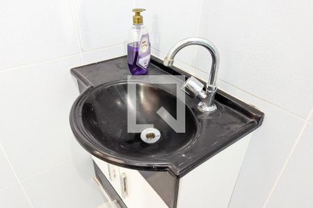 Casa à venda com 200m², 3 quartos e 2 vagas Casa à venda com 200m², 3 quartos e 2 vagasBanheiro da suíte da edícula