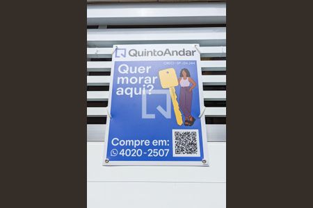 Casa à venda com 200m², 3 quartos e 2 vagas Casa à venda com 200m², 3 quartos e 2 vagasFachada