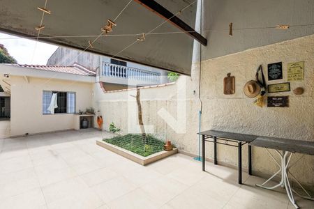 Casa à venda com 200m², 3 quartos e 2 vagas Casa à venda com 200m², 3 quartos e 2 vagasChurrasqueira