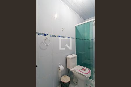 Casa à venda com 200m², 3 quartos e 2 vagas Casa à venda com 200m², 3 quartos e 2 vagasBanheiro da suíte da edícula