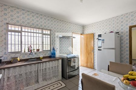 Casa à venda com 200m², 3 quartos e 2 vagas Casa à venda com 200m², 3 quartos e 2 vagasCozinha