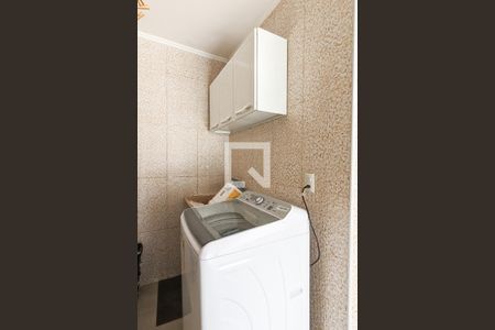 Casa à venda com 200m², 3 quartos e 2 vagas Casa à venda com 200m², 3 quartos e 2 vagasÁrea de serviço