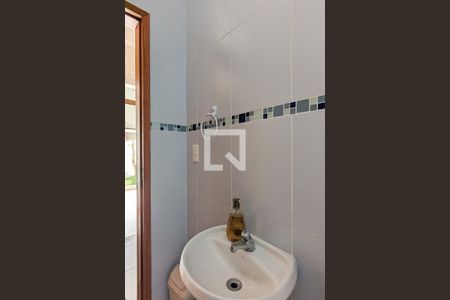 Casa à venda com 200m², 3 quartos e 2 vagas Casa à venda com 200m², 3 quartos e 2 vagasLavabo da churrasqueira