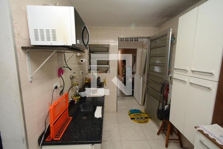 Casa à venda com 148m², 4 quartos e 2 vagasEdícula - cozinha