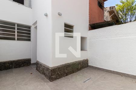 Casa à venda com 100m², 2 quartos e 1 vaga Casa à venda com 100m², 2 quartos e 1 vagaQuintal