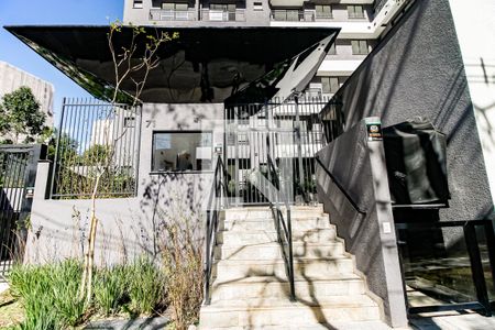 Studio para alugar com 27m², 1 quarto e 1 vaga Studio para alugar com 27m², 1 quarto e 1 vagaFachada e portaria