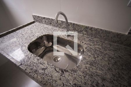 Cozinha de apartamento para alugar com 2 quartos, 55m² em Santa Mônica, Belo Horizonte