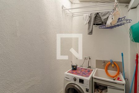 Casa de condomínio à venda com 140m², 3 quartos e 2 vagas Casa de condomínio à venda com 140m², 3 quartos e 2 vagasÁrea de Serviço