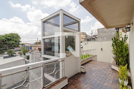 Casa de condomínio à venda com 140m², 3 quartos e 2 vagas Casa de condomínio à venda com 140m², 3 quartos e 2 vagasElevador de Acessibilidade