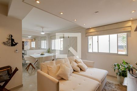 Casa de condomínio à venda com 140m², 3 quartos e 2 vagas Casa de condomínio à venda com 140m², 3 quartos e 2 vagasSala