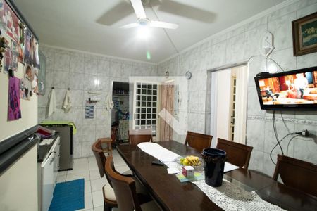 Casa à venda com 68m², 4 quartos e 3 vagasCozinha 1