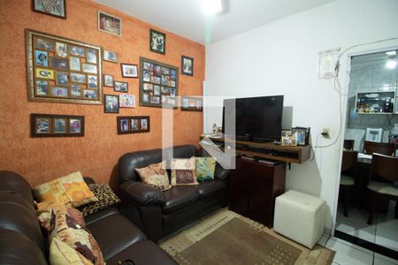 Sala 1 de casa para alugar com 4 quartos, 68m² em Jardim Brasil (zona Norte), São Paulo