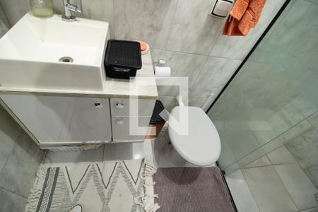 Casa à venda com 68m², 4 quartos e 3 vagasBanheiro 2