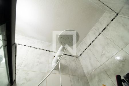 Casa à venda com 68m², 4 quartos e 3 vagasBanheiro 2