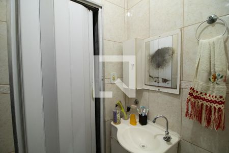 Casa à venda com 68m², 4 quartos e 3 vagasBanheiro 1