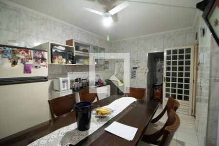 Casa à venda com 68m², 4 quartos e 3 vagasCozinha 1