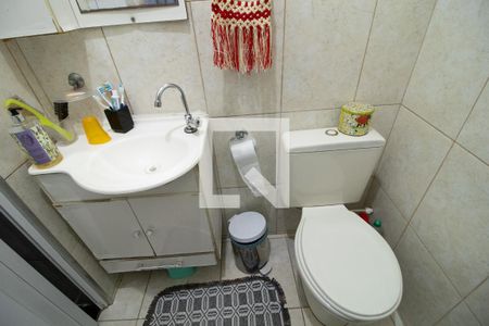 Casa à venda com 68m², 4 quartos e 3 vagasBanheiro 1